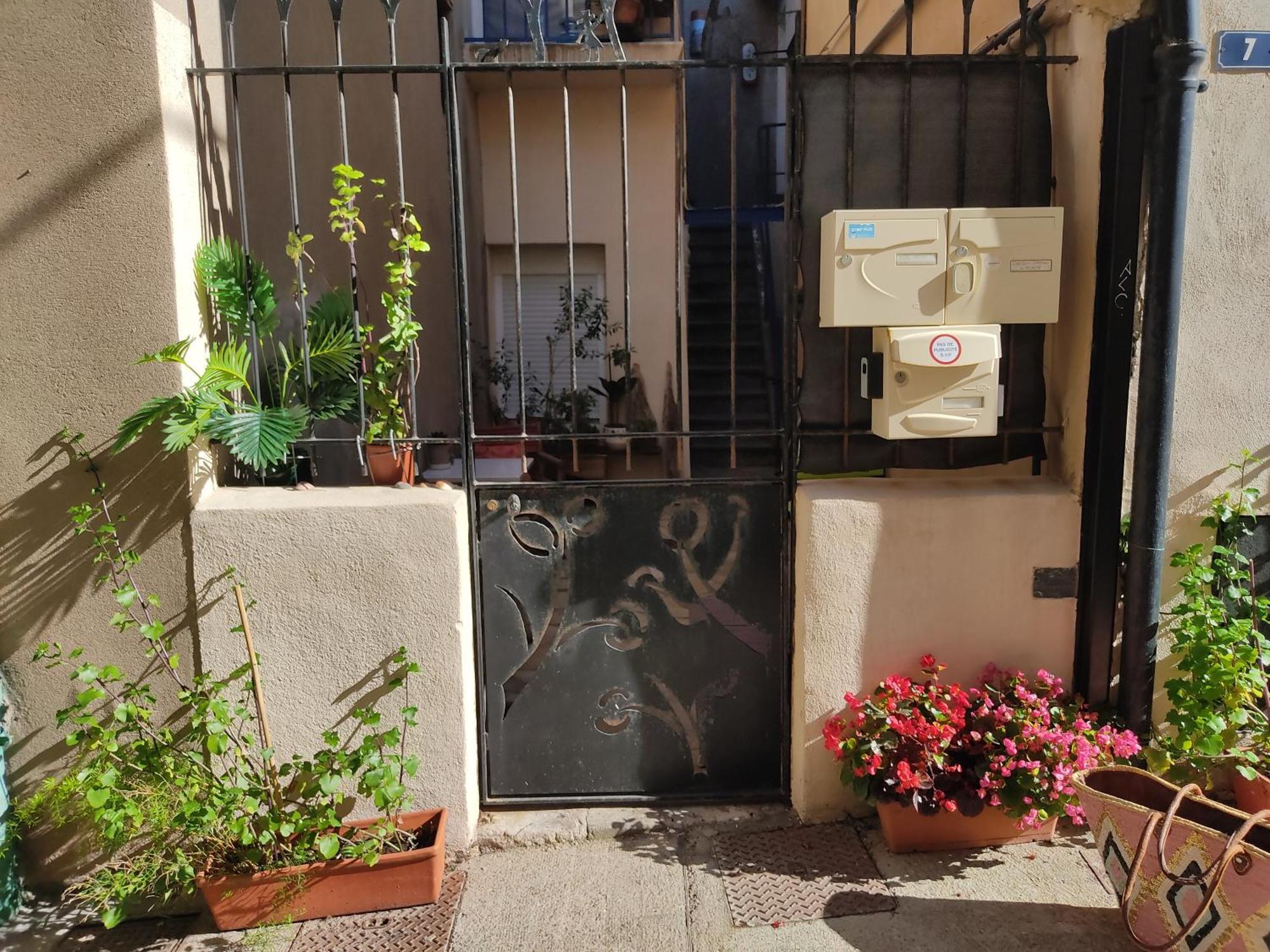 Studio Quartier Haut Sete Luaran gambar